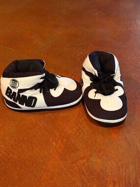 Bannd Goods Slippers Black and White Unisex Men Women